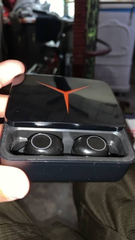 Earbuds full Heavy battery backup and as well as powerbank 2