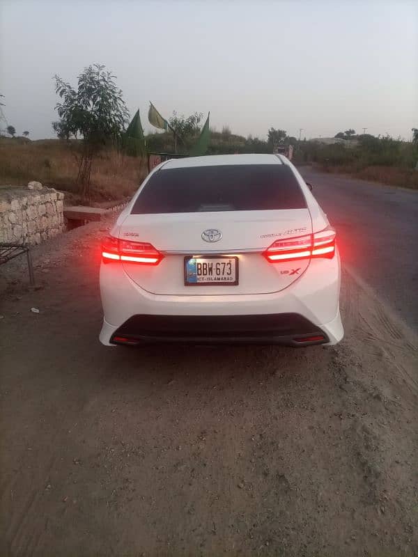 Toyota Corolla Altis 2023 4