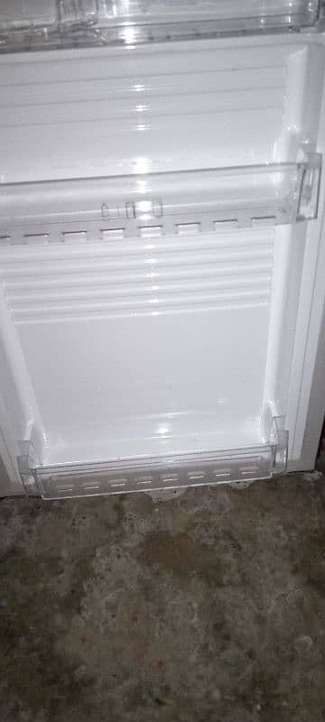 New Pel medium size fridge for sale 4