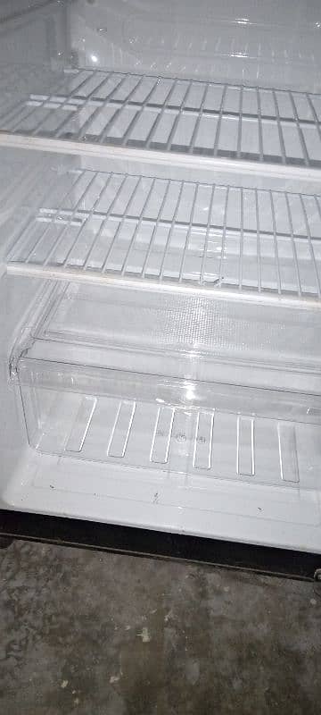 New Pel medium size fridge for sale 8