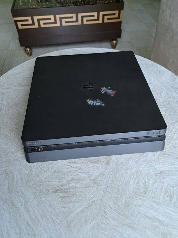 Ps4 slim 500gb with 3 games 0