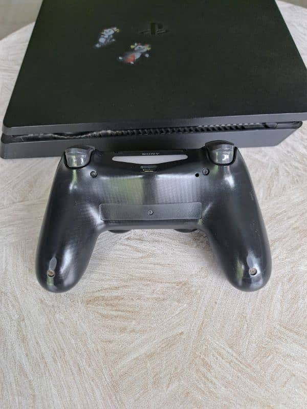 Ps4 slim 500gb with 3 games 3