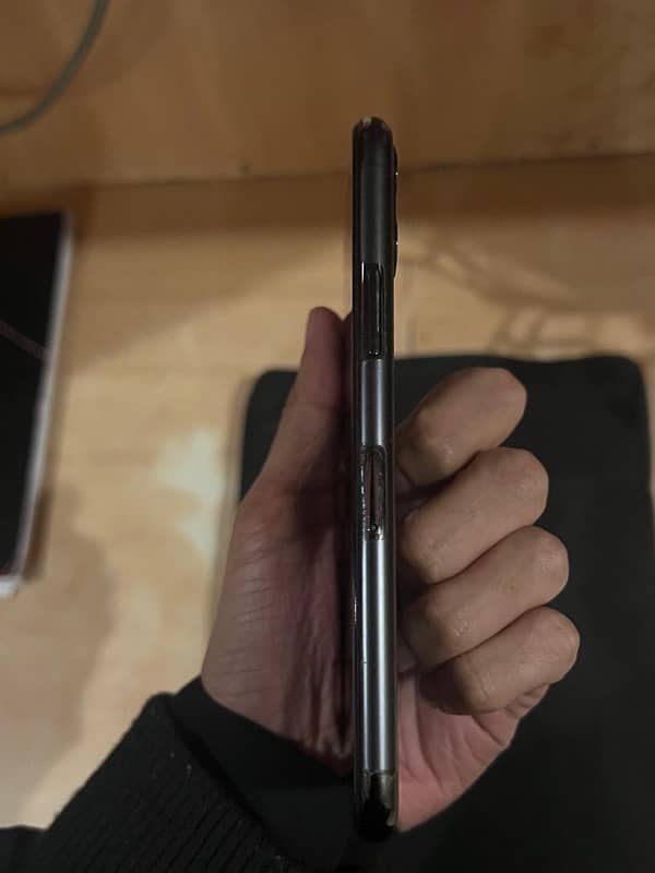 Iphone 11 pro PTA approved 64 gb 1