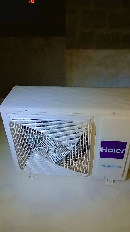 Haier DC inverter 1.5 ton urgentsale sameas new slightly 3 months used 4