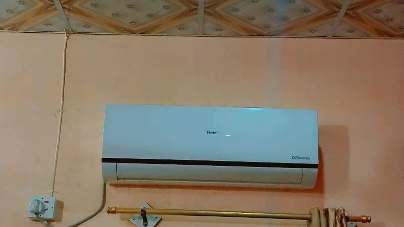 Haier DC inverter 1.5 ton urgentsale sameas new slightly 3 months used 8