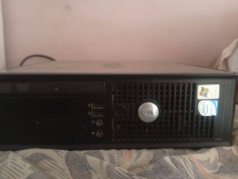 CPU And Monitor In 9/10 condition Urgent sale 0