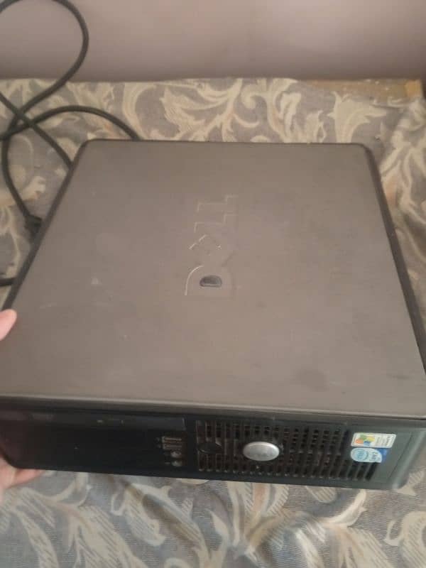 CPU And Monitor In 9/10 condition Urgent sale 1