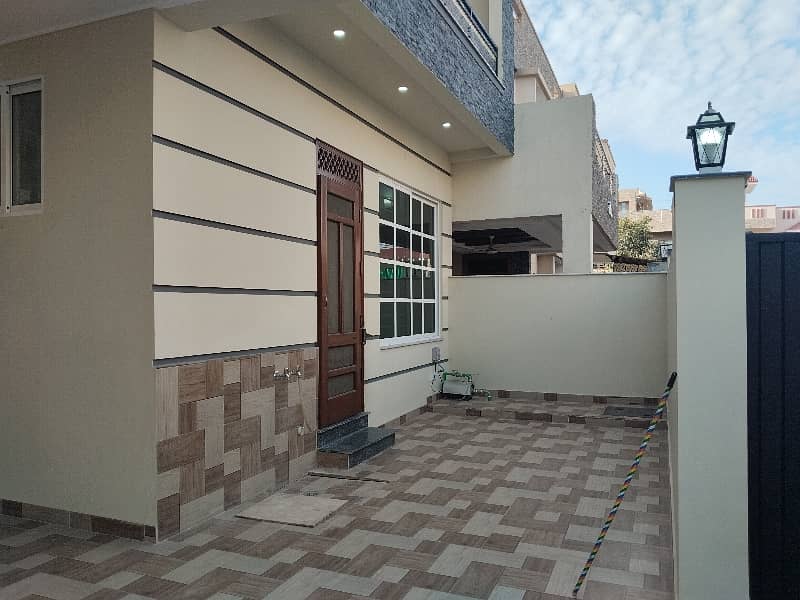 10 Marla Brand New House For Sale 5 Bedroom Attach Bathroom 2 Kitchen 1 DRAWING Room 1 Service Quarter 2 Car Space And Construction And Builders Mian Associates 12