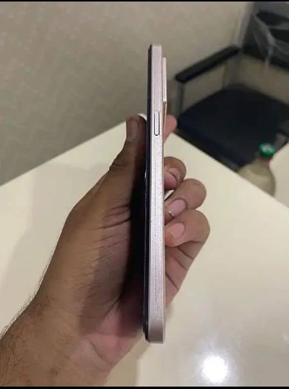 Oppo f21 pro 8/128 4