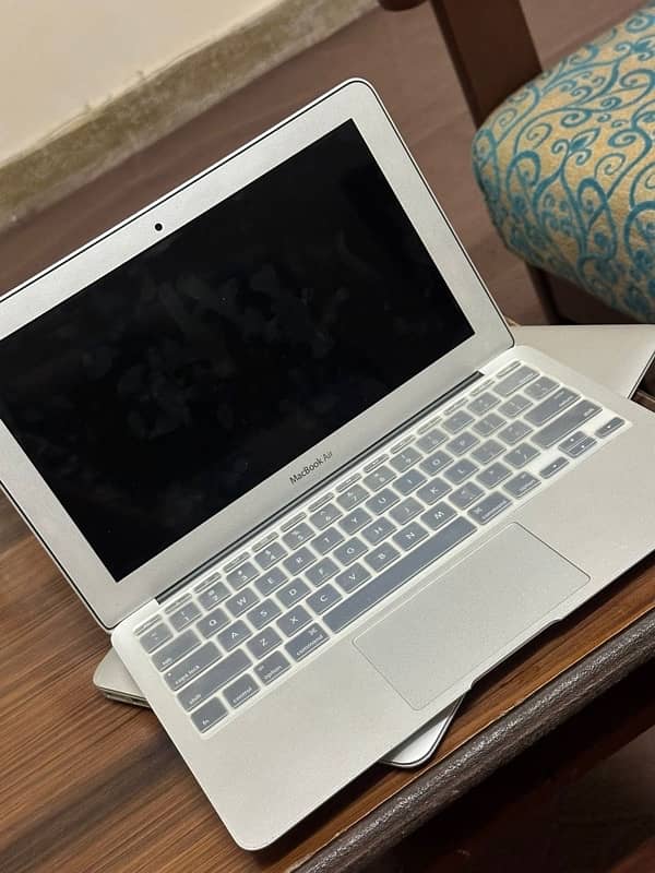 Experience the Power of Mac! MacBook Air at unbeatable price! 1