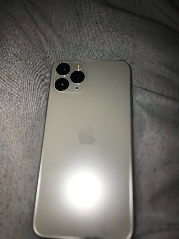 iPhone 11pro 4