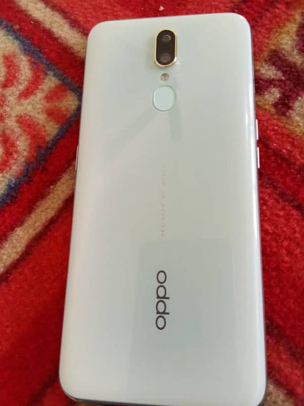 oppo F11 1