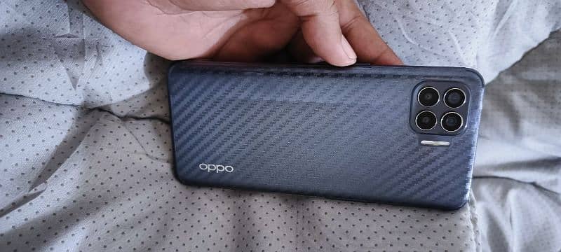 Oppo F17 Pro 8+5GB     128GB 2