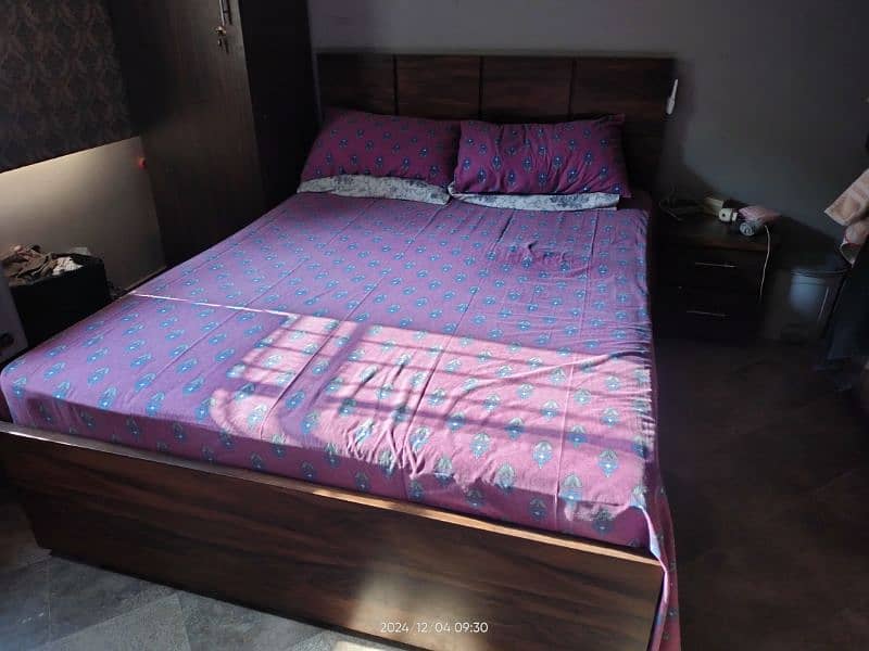 Queen Size Beds, Bedside and Mattress 1