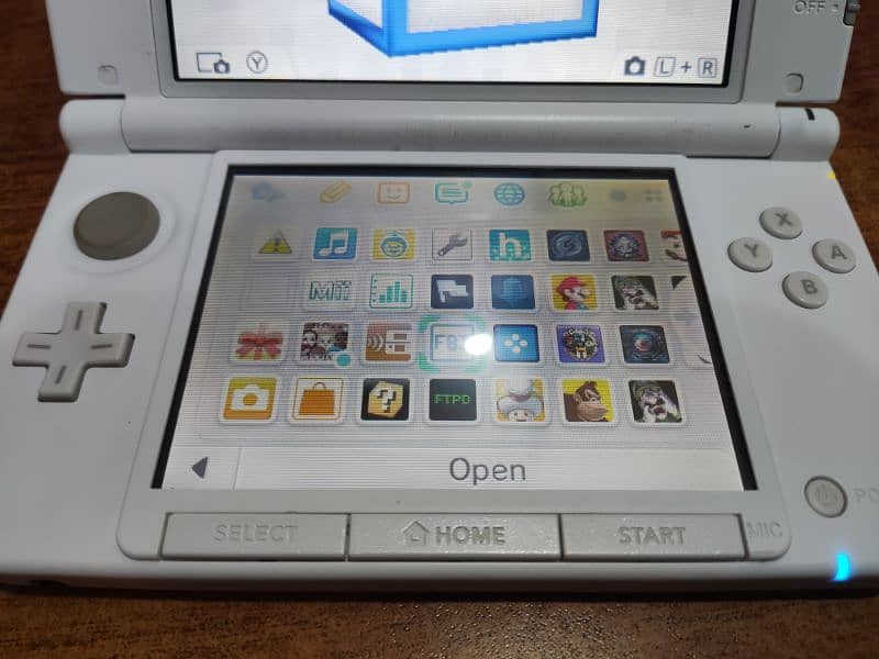 Nintendo 3DS XL Hacked - 32GB Micro-sd Card - Lots if Games 8