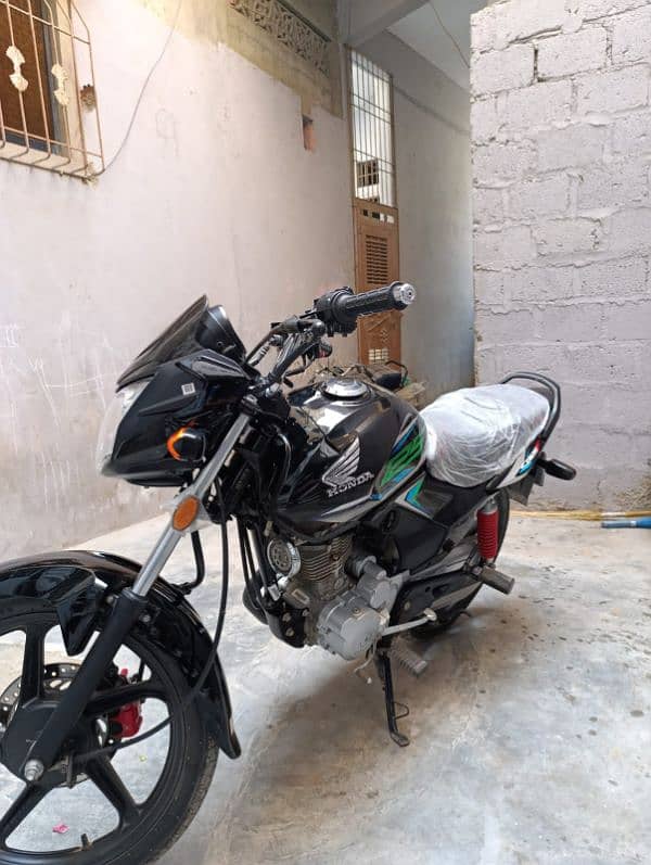 new bike slip 700 kilometer chali Hai(03333723361 2