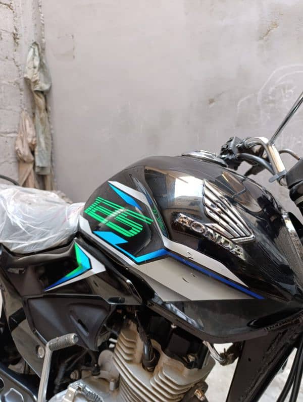 new bike slip 700 kilometer chali Hai(03333723361 7