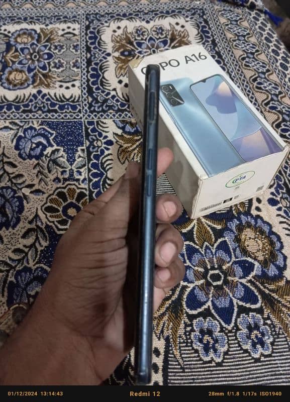 oppo a16 box and charger 1