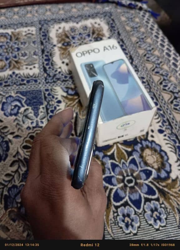 oppo a16 box and charger 4