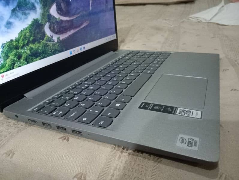 Lenovo Ideapad 3 1