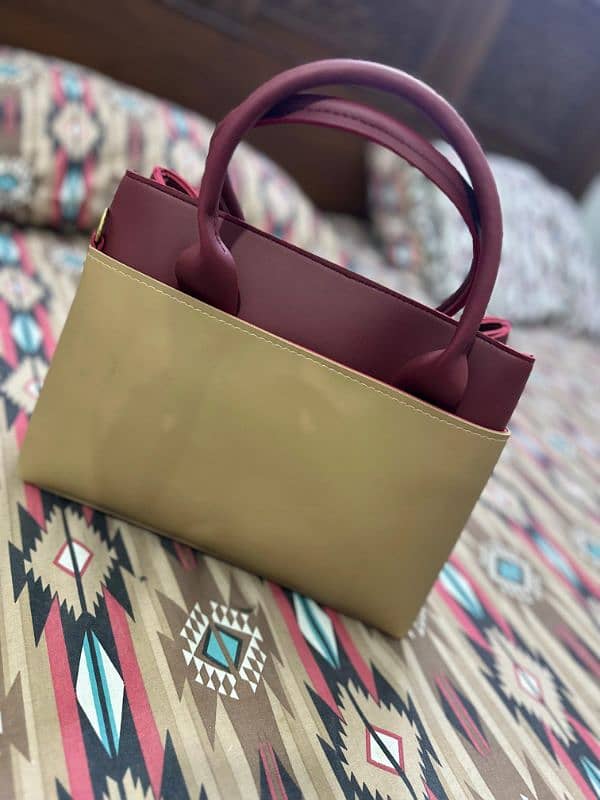 New ladies handbag for sale good quality 03333358008 0