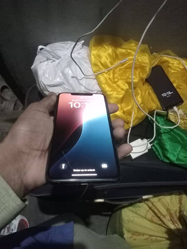 iphone 11 pro max non PTA jv 64 gb 4