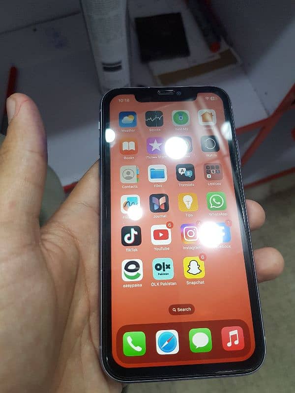 iPhone 11 factory unlock (64GB) 3