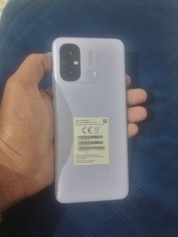 realme 12c 4/128 Helio g 85 7