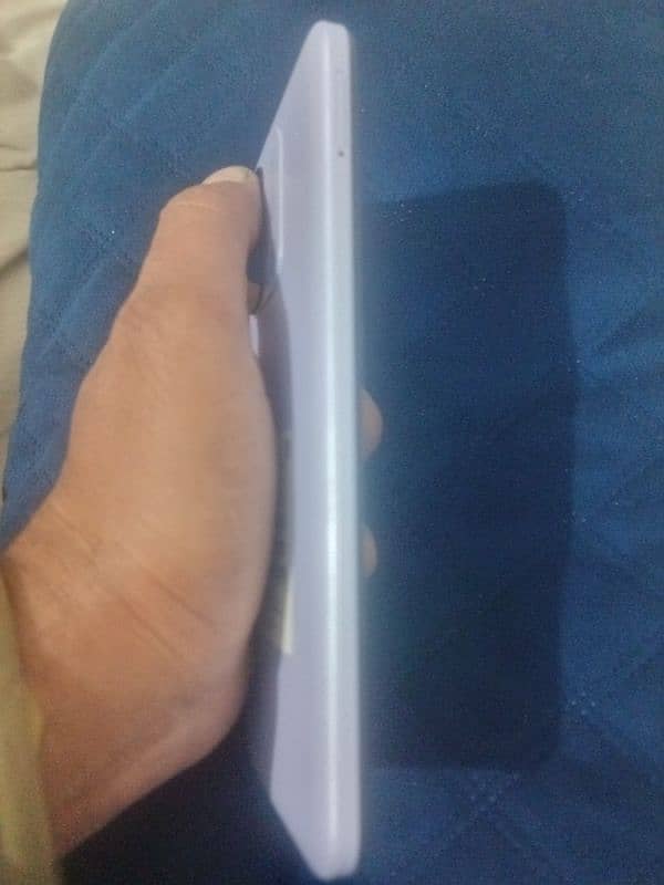 realme 12c 4/128 Helio g 85 8