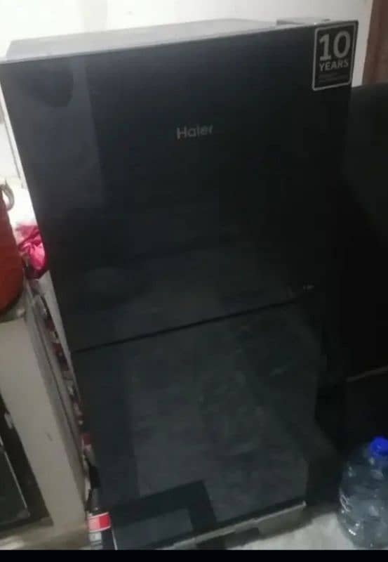 Haier fridge hrf 216 0