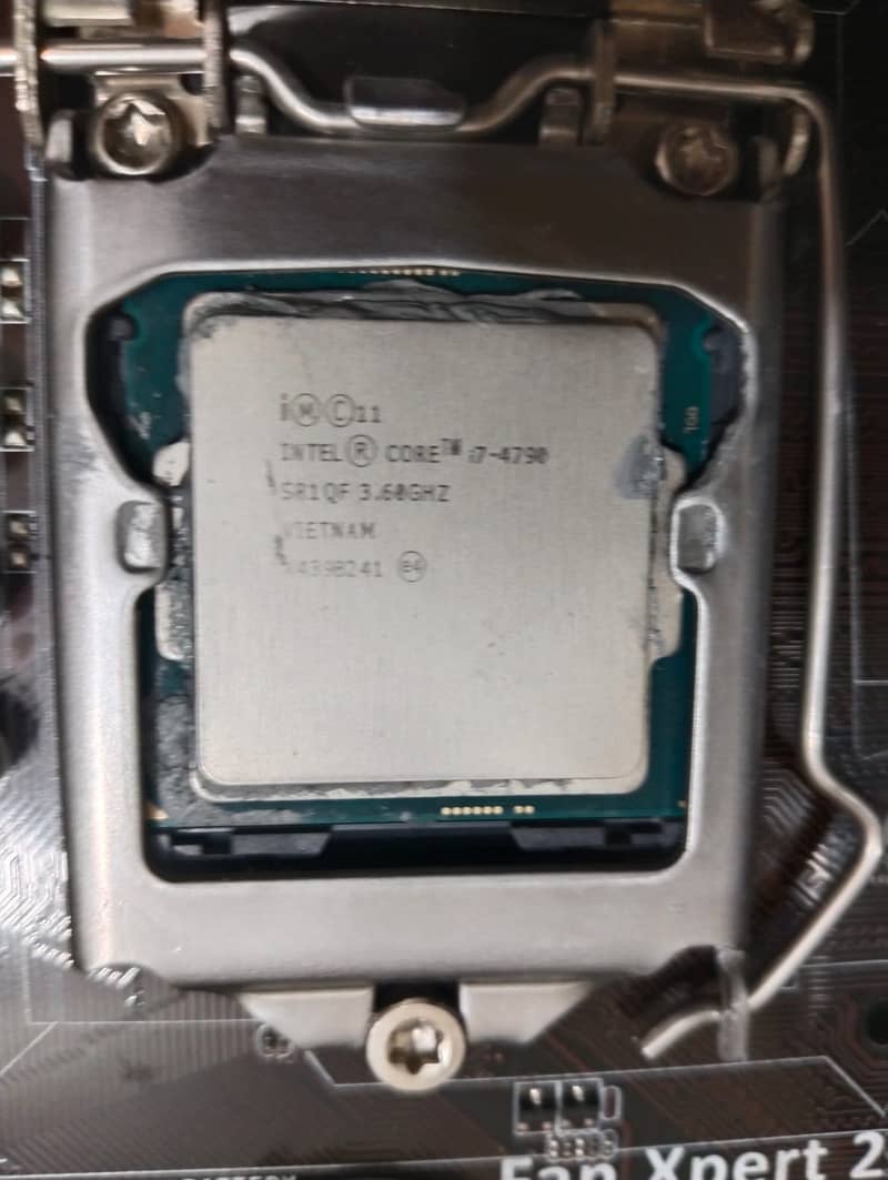 Intel core i7 4790 with Mobo and RAMs 2