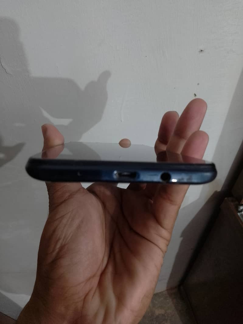 Infinix HOT 10 Play urgent sale 8