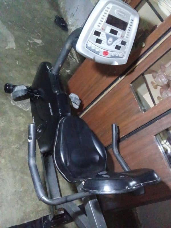 Heavy-duty Commercial Magnetic Recumbent bike. 0