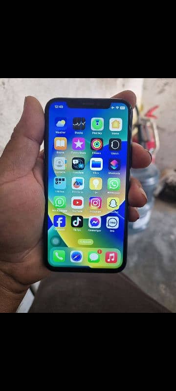 I am sell I phone x 64gb display change back break battery service 0