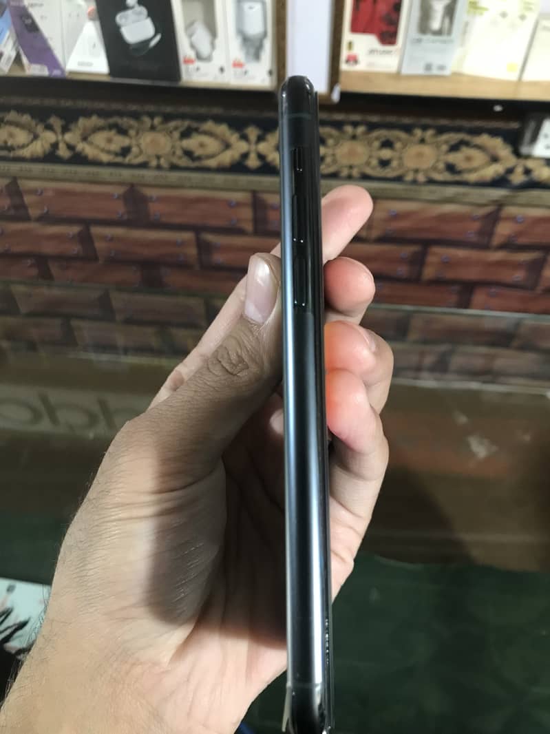 Iphone 11 Pro 256GB ByPass 4