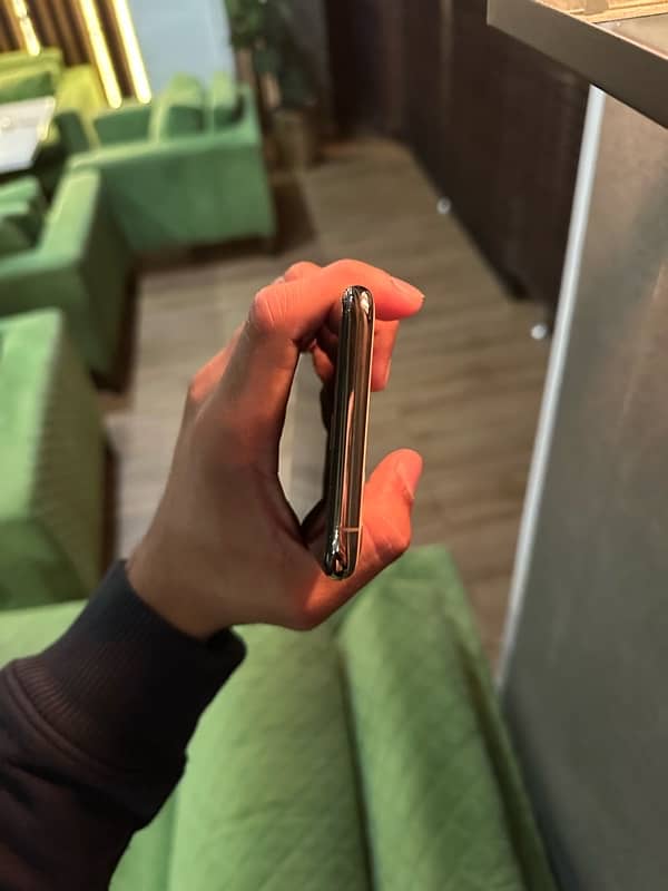 iphone 11 pro max pta approved 256gb 3