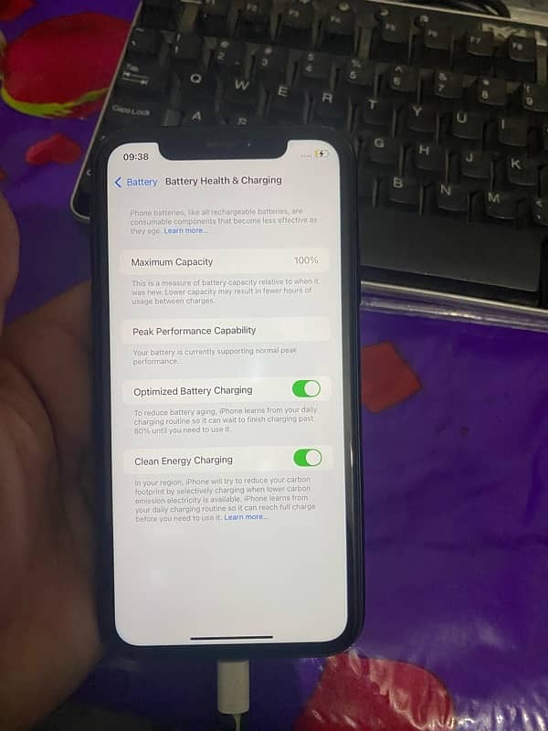 Iphone xr 64GB non PTA 10/9 condition  and battery  few 2days change 7