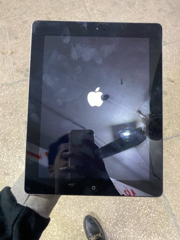 Ipad 32gb without box charger 1