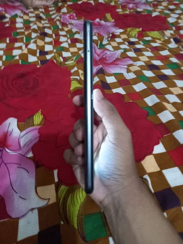 Realme 8 ( 8+8 & 128GB) with box & charger 10 by 10 condition 5