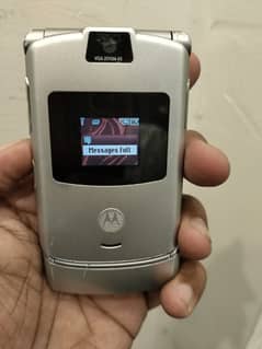 Motorola v3