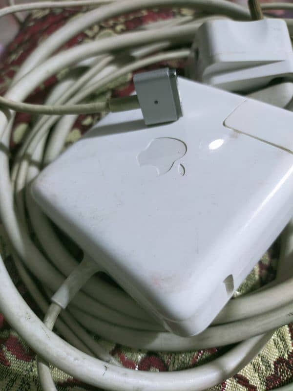 APPLE MACBOOK CHARGER 65W 1