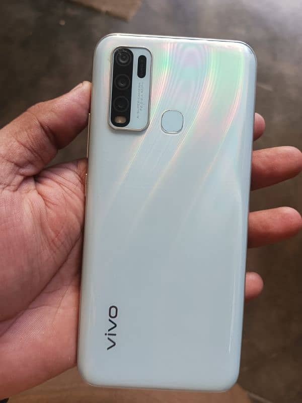 vivo y30 with box condition 10/9 2