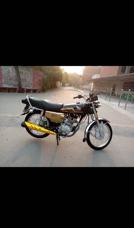 Honda CG125 Special Edition Gold 24/24 number laga howa ha 1