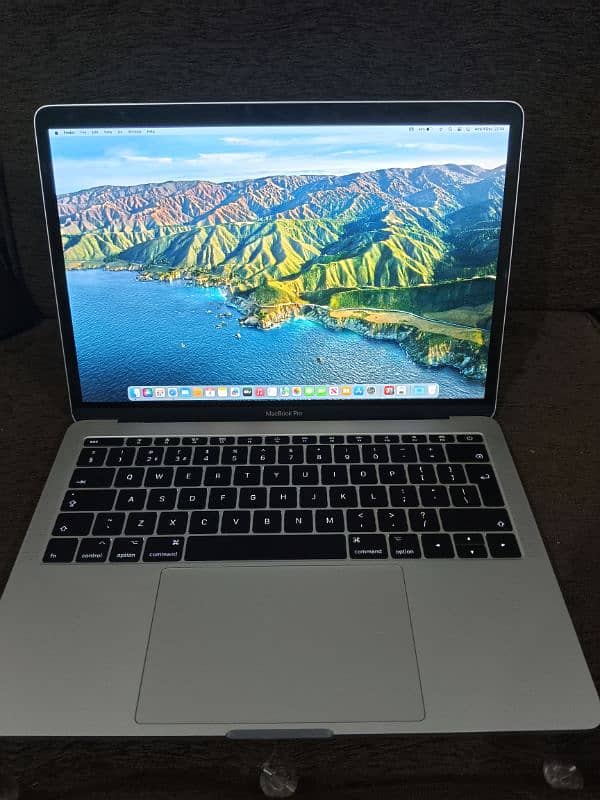 MacBook Pro 2017 13.3 Inches 1