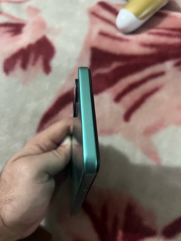 Tecno Camon 19 neo 4