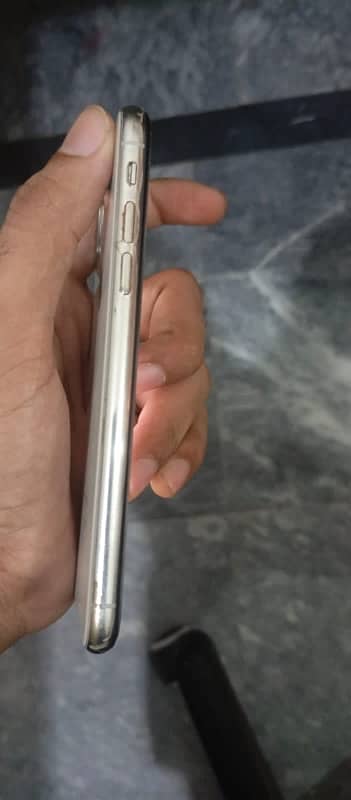 I phone x non pta bettry 100 256 gb 10 by 9 4