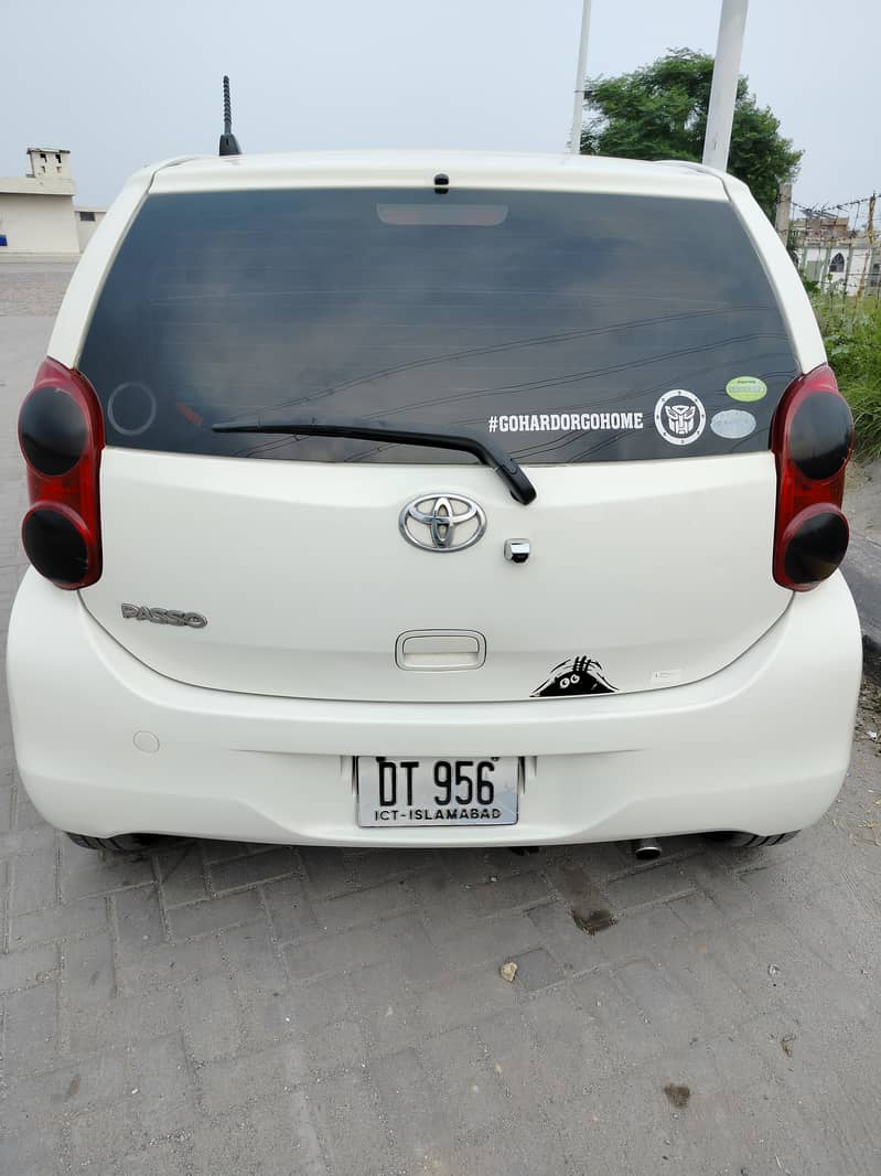 Toyota Passo 2012 3