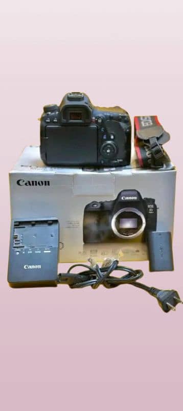 canon 6D Mark 2 for sale lush condition 1