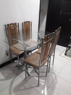 dining table / 4 seater dining table