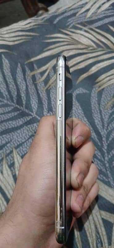 iPhone Xs dual SIM pta approved 64gb 88%bettery health 10/10 condition 3